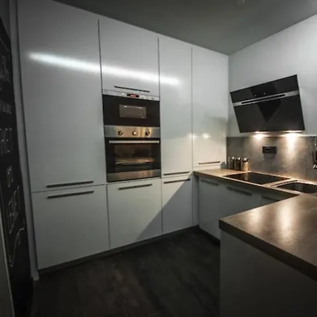 Appartement Artsy Loft With Balcony And Free Parking *