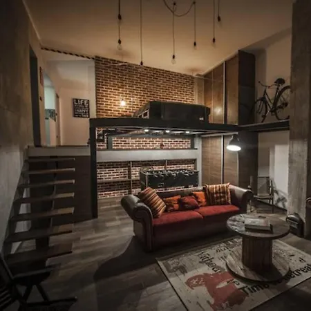 Artsy Loft With Balcony And Free Parking Appartement *