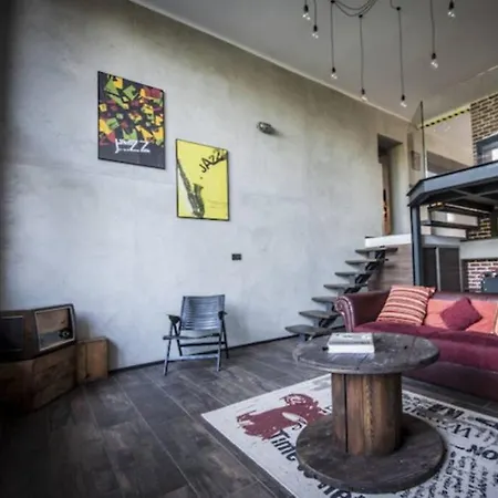 Artsy Loft With Balcony And Free Parking Lublaň